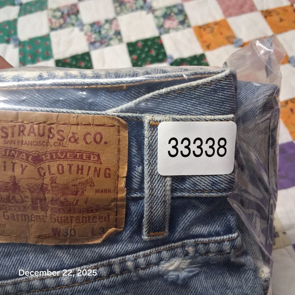 VTG Thrashed Distressed Levi 550 Jeans 30x32 Blue Grunge‎ Y2K 90s